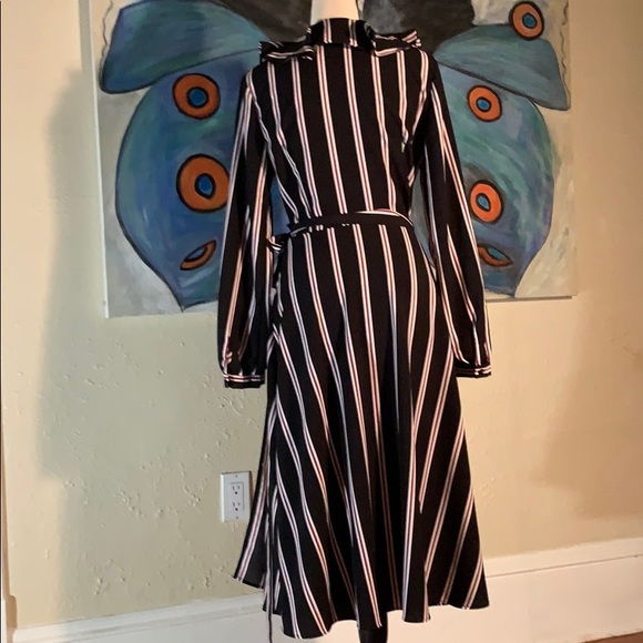 COPY - Striped Calf length Maxi wrap dress - Picture 3 of 4